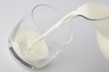 Pesquisa: metade dos consumidores de produtos alternativos também consome lácteos